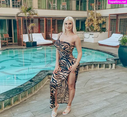 Laura Blake Hahnel OnlyFans Thumbnail #jqEhLic7Hs