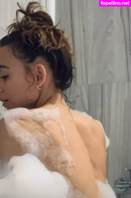 Laura Caraballo OnlyFans Thumbnail #2QPJ4EomlN