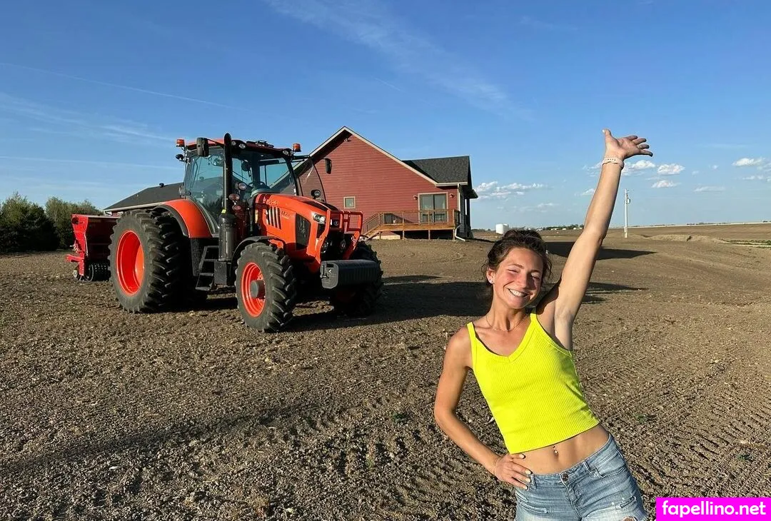 Laura Farms, laura_farms, lauraywilson Nude Leaked OnlyFans Photo #3euOEh059D
