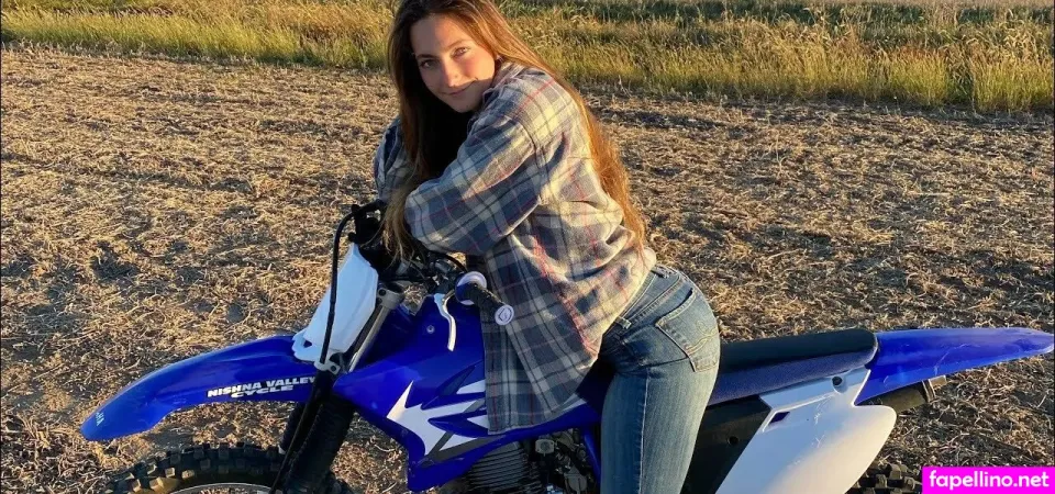 Laura Carlson Wilson OnlyFans Thumbnail #OD6JxEaV4z