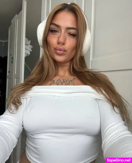 Laura Caroline OnlyFans Thumbnail #viJcrxM9Lc