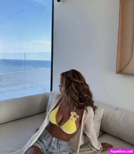 Laura Celia V OnlyFans Thumbnail #PVgonDi1ho