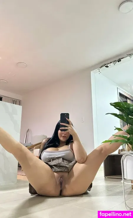 Laura Cookie OnlyFans Thumbnail #8pzat1rGdN