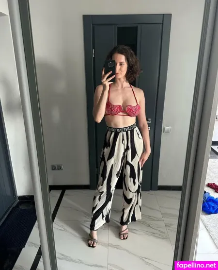 Laura Curls OnlyFans Thumbnail #BWO6prVe2m