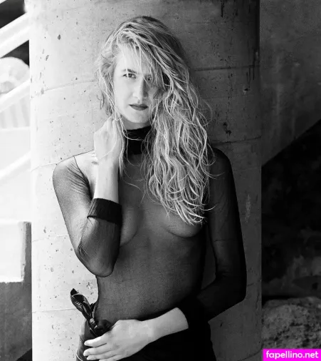 Laura Dern OnlyFans Thumbnail #fZ4WTrEIUy