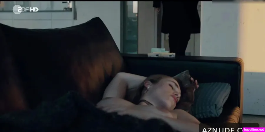 Laura Egger OnlyFans Thumbnail #R2tyCS78dL