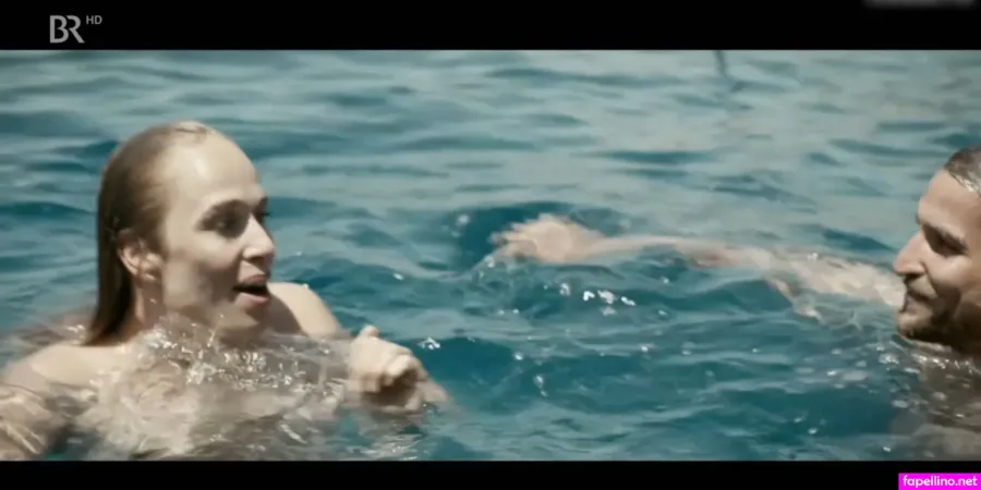 Laura Egger OnlyFans Thumbnail #mbtUFum5P9