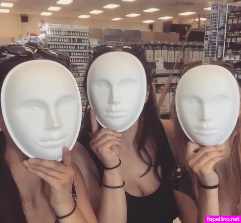 Laura Eldred OnlyFans Thumbnail #FclUfMxRjW