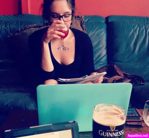 Laura Eldred OnlyFans Thumbnail #H3Zwwmdu2h