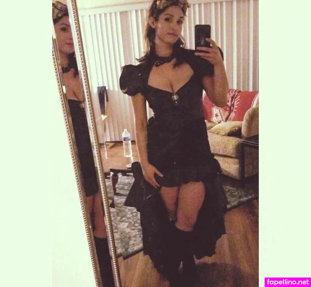 eldred.laura, lauramuellerofficial Nude Leaked OnlyFans Photo #I2OW5pk81a