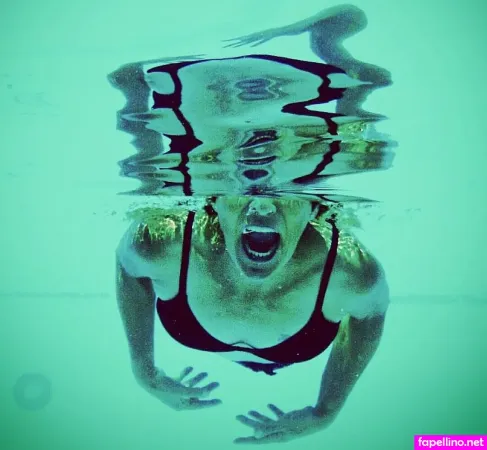 Laura Eldred OnlyFans Thumbnail #QdAvZ6E6Tf