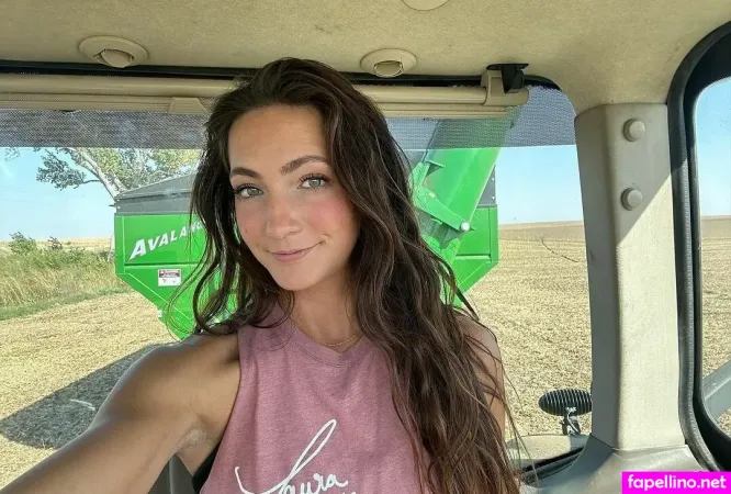 Laura Farms OnlyFans Thumbnail #WNsHys6Pwz
