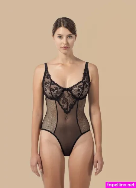 Laura Franziska Blank OnlyFans Thumbnail #HxSImZcnz9