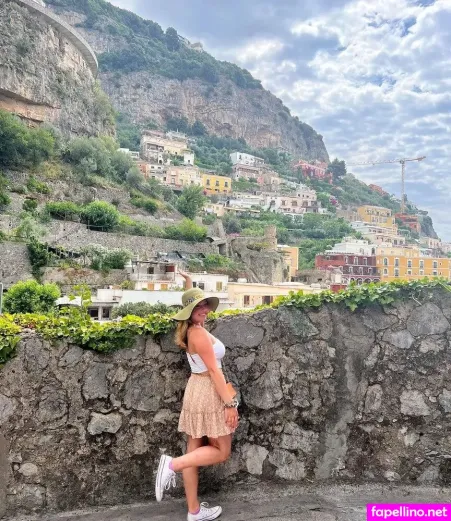 Laura H OnlyFans Thumbnail #NWPrgUXSII