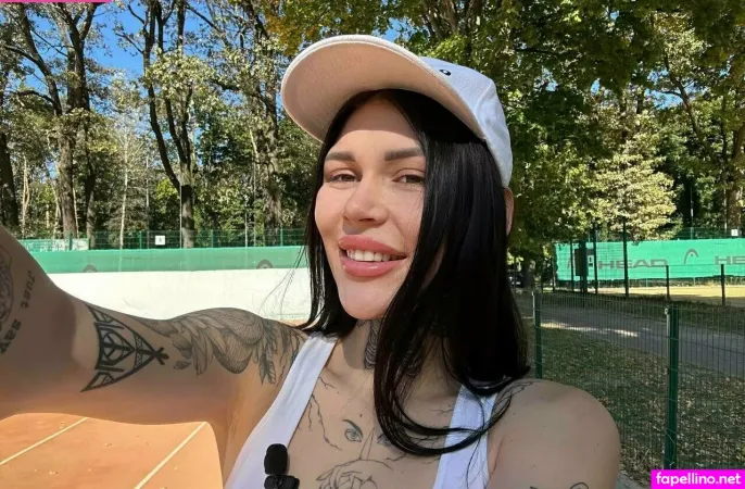 Laura Hasmarr OnlyFans Thumbnail #2Uxn6ikmC3