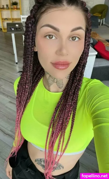 Laura Hasmarr OnlyFans Thumbnail #hgFZaZdK4j