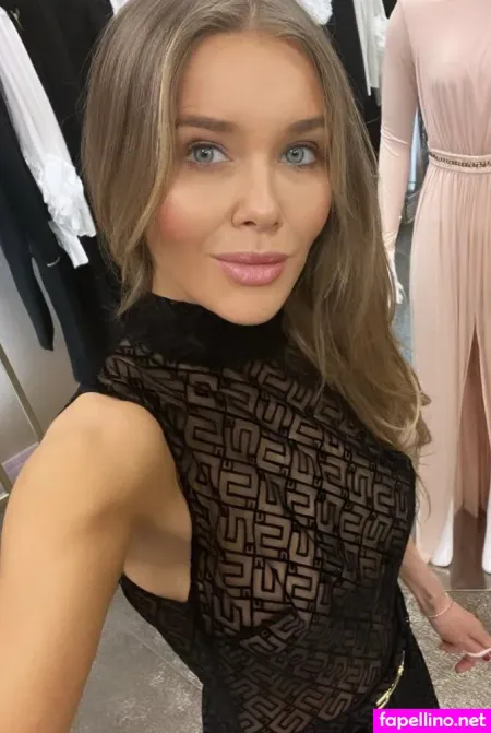 Laura Karasek OnlyFans Thumbnail #4TCstavPU8