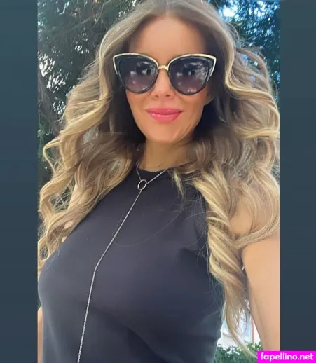 Laura Karasek OnlyFans Thumbnail #XpkbTpP49b