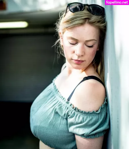 Laura Katz OnlyFans Thumbnail #4O1RK97kTP