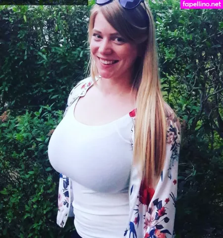 Laura Katz OnlyFans Thumbnail #Do0w2PfLyG