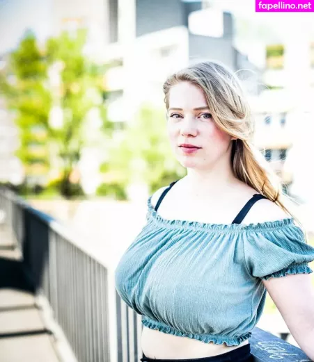 Laura Katz OnlyFans Thumbnail #SjQrUXS9ZX