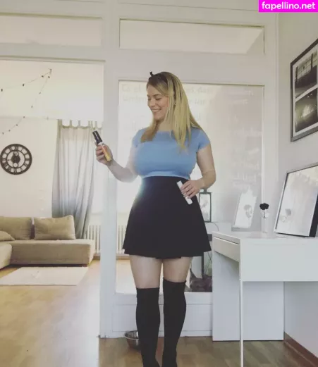 Laura Katz OnlyFans Thumbnail #s8FrxQzteK