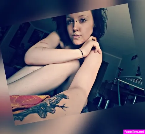 Laura Knoblauch OnlyFans Thumbnail #3qo8VrIUkv