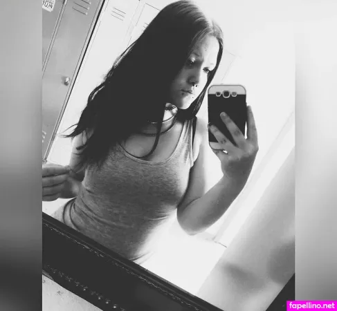 Laura Knoblauch OnlyFans Thumbnail #HcaxJBhKkK