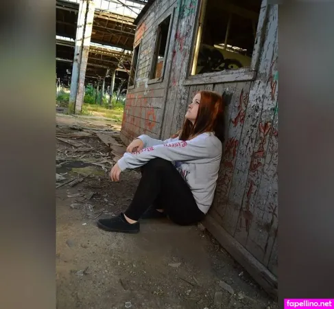 Laura Knoblauch OnlyFans Thumbnail #iDjncdp18D
