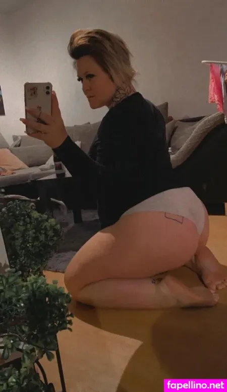 Laura Knoblauch OnlyFans Thumbnail #krTcwBit2M