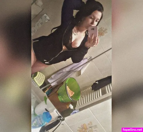Laura Knoblauch OnlyFans Thumbnail #uVQrO8aK3O