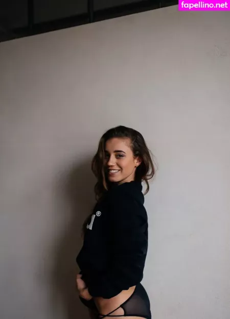 Laura Kokinova OnlyFans Thumbnail #9KqTOwD9Bf
