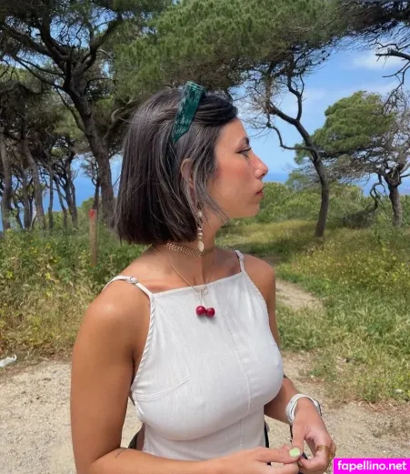Laura L OnlyFans Thumbnail #TKjIKq7BEr