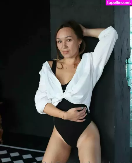 Laura Lagoon OnlyFans Thumbnail #N0VjSx5wjx