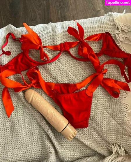 Laura Lagoon OnlyFans Thumbnail #dM5CAEL9W6