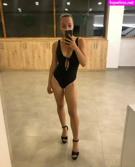 Laura Lagoon OnlyFans Thumbnail #elgNhXiDqi
