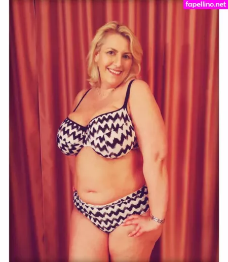 Laura Leonardi OnlyFans Thumbnail #JqfI1rgnJO