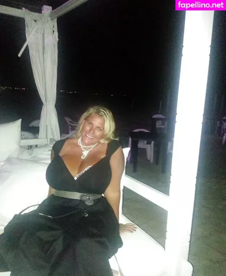 Laura Leonardi OnlyFans Thumbnail #nwi38SGWjt