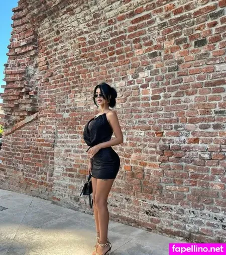 Laura Lexxy OnlyFans Thumbnail #TbkuWBZgJj