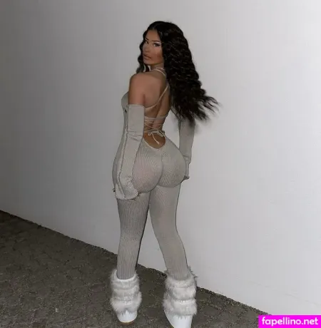 Laura Liana Jane OnlyFans Thumbnail #PJ6iFhbmzL