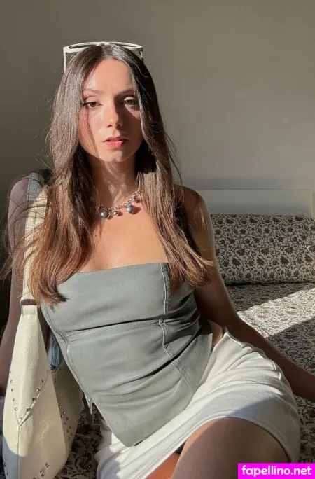 Laura Llobet OnlyFans Thumbnail #OfyVgoJ7eI