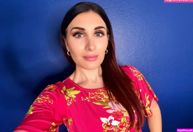 Laura Loomer OnlyFans Thumbnail #f10lStSIv9