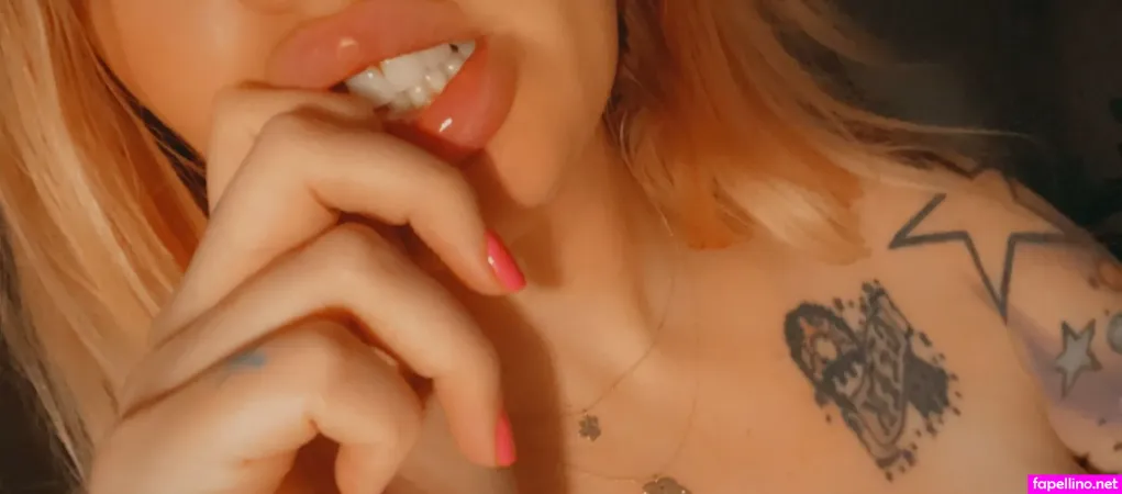 Laura Lux 20 OnlyFans Thumbnail #fpWx7SRfWj