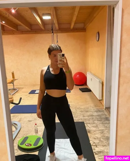 Laura Maier OnlyFans Thumbnail #HtVdiNuyBF