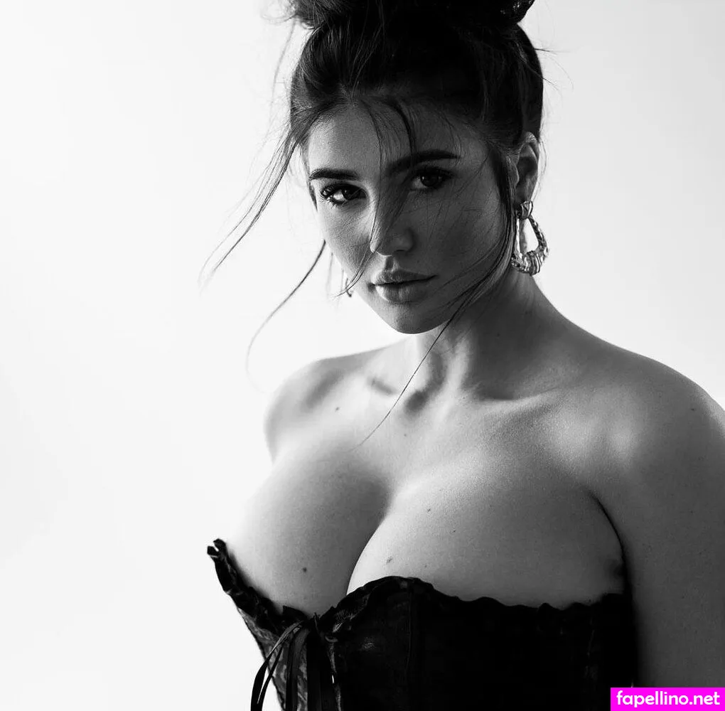 laurachesnok Nude Leaked OnlyFans Photo #r1RdFSk3T2