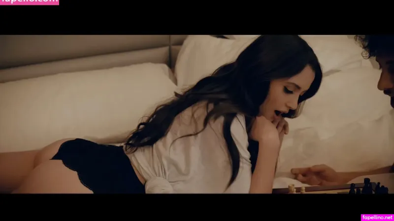 Laura Marano OnlyFans Thumbnail #wYN9ff6U3d