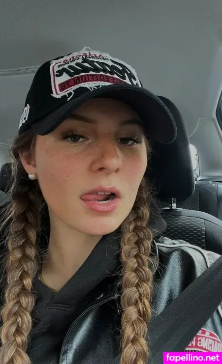 Laura Marie Rhrig OnlyFans Thumbnail #Eea0Z2e221