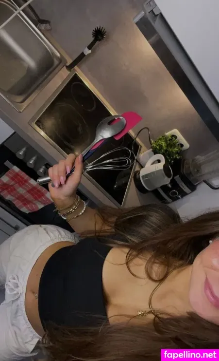 Laura Marie Rhrig OnlyFans Thumbnail #e4tHUOIS5O