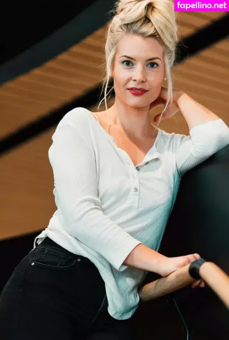 Laura Nieminen OnlyFans Thumbnail #7nsqIr9H2K