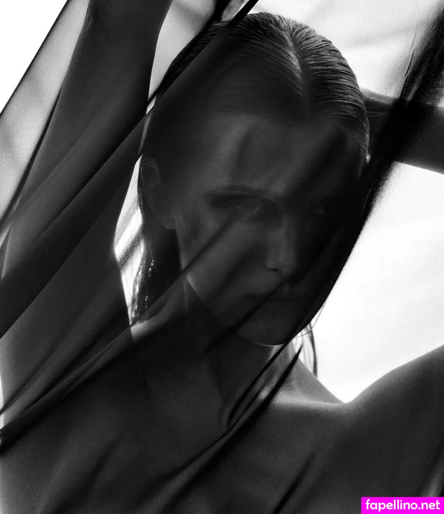 Laura Oganessian, lauraoganessian Nude Leaked OnlyFans Photo #UrXSeHrf0y